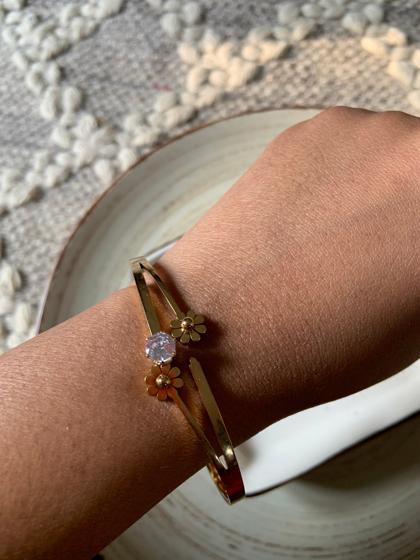 Floray And Soildature Cuff Bangle