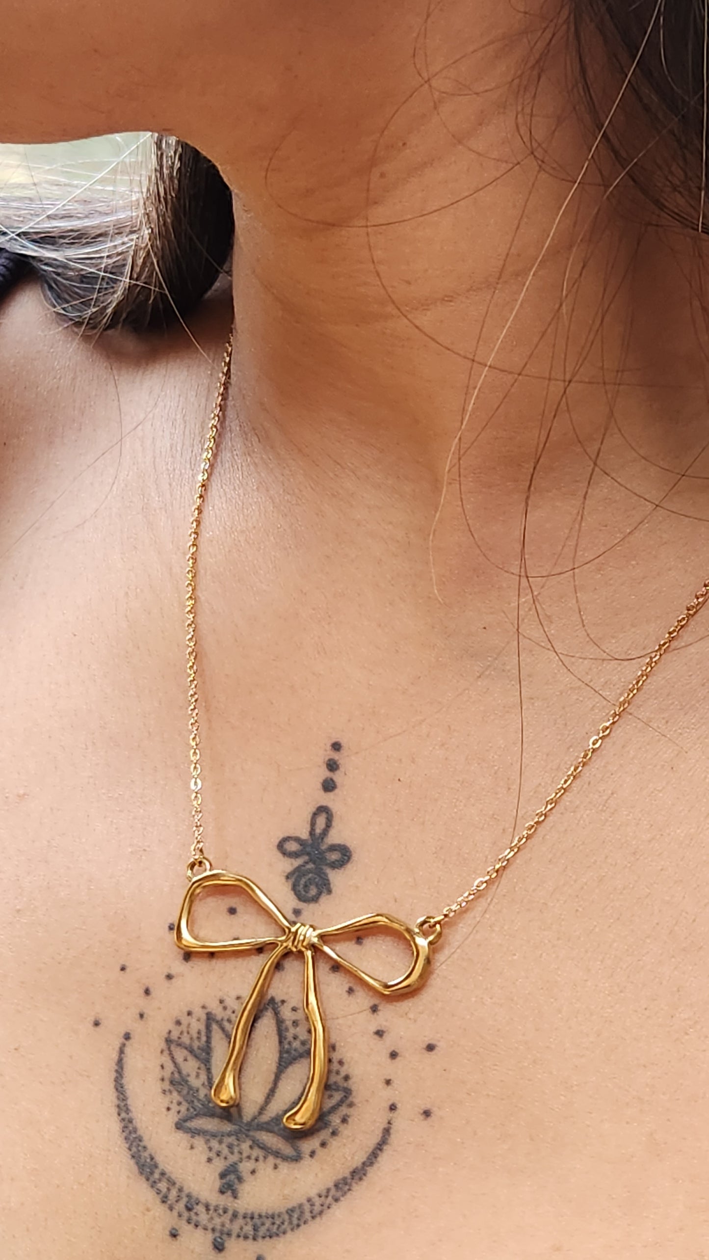 Kawai Bow Necklace