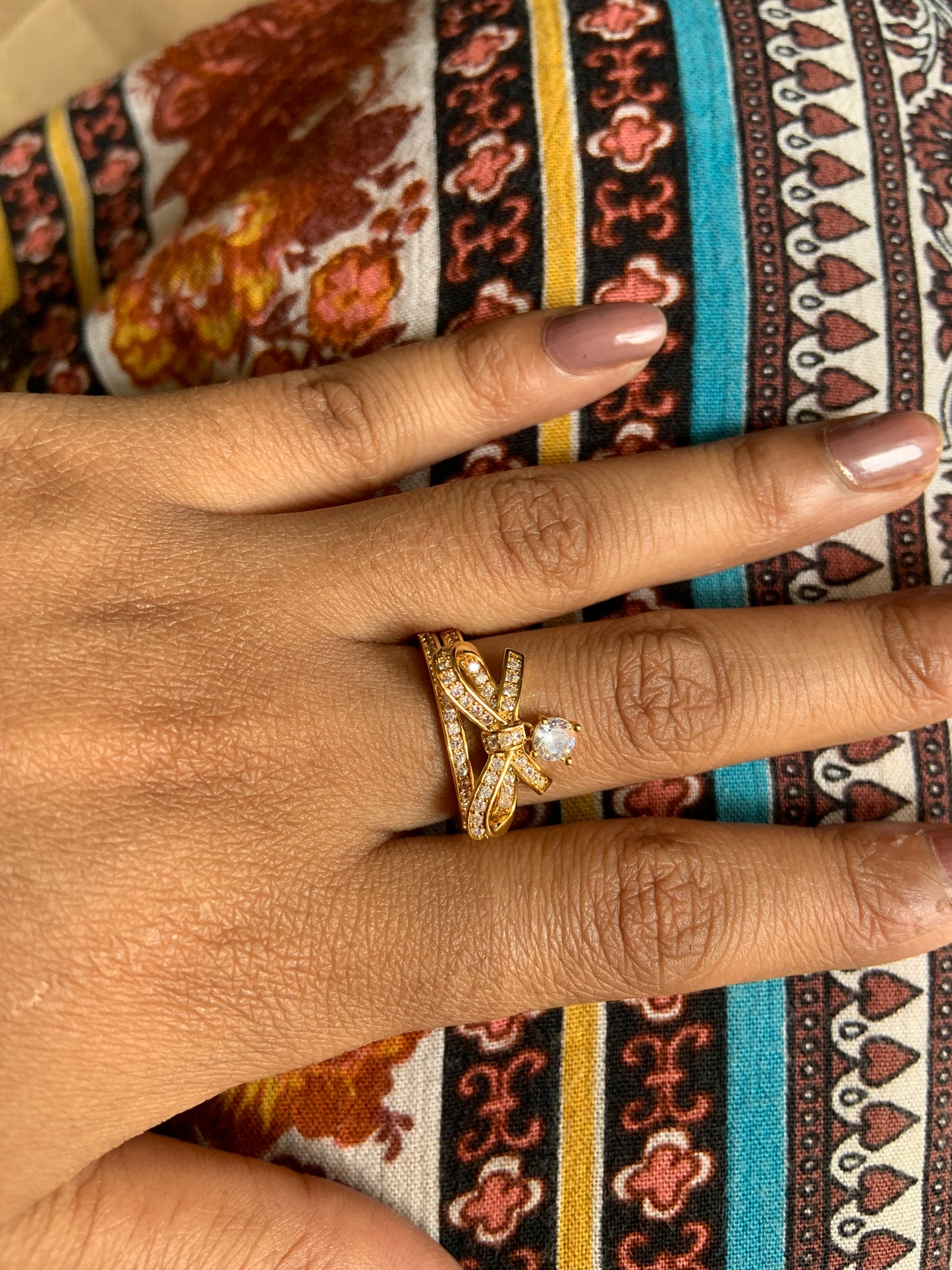 Cute Fow & Zircon Ring With Crystal Dangler