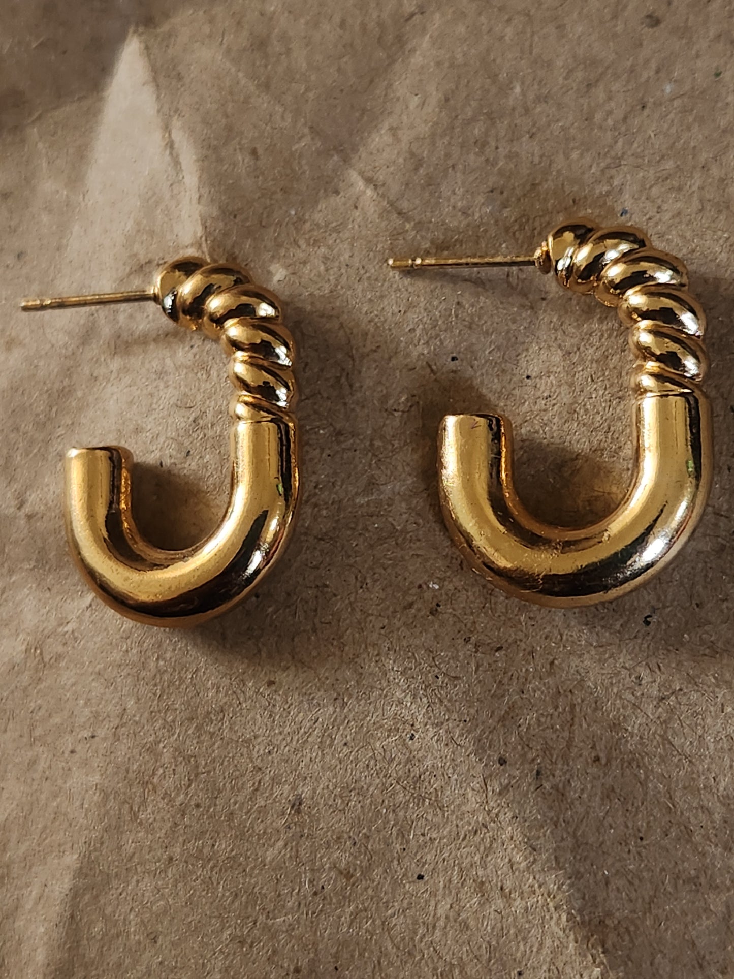 Classic Work Oval Loop