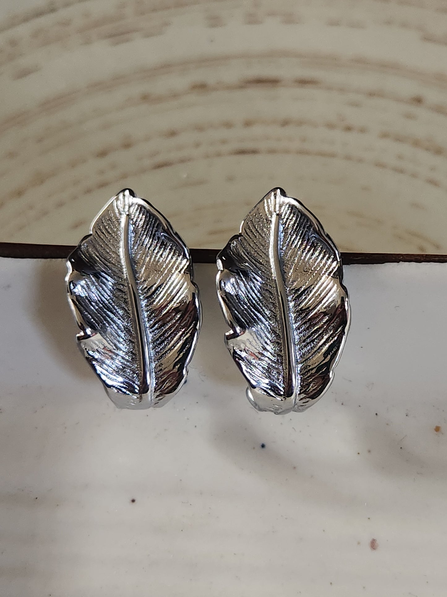 Twisted Leaf Stud In Silver