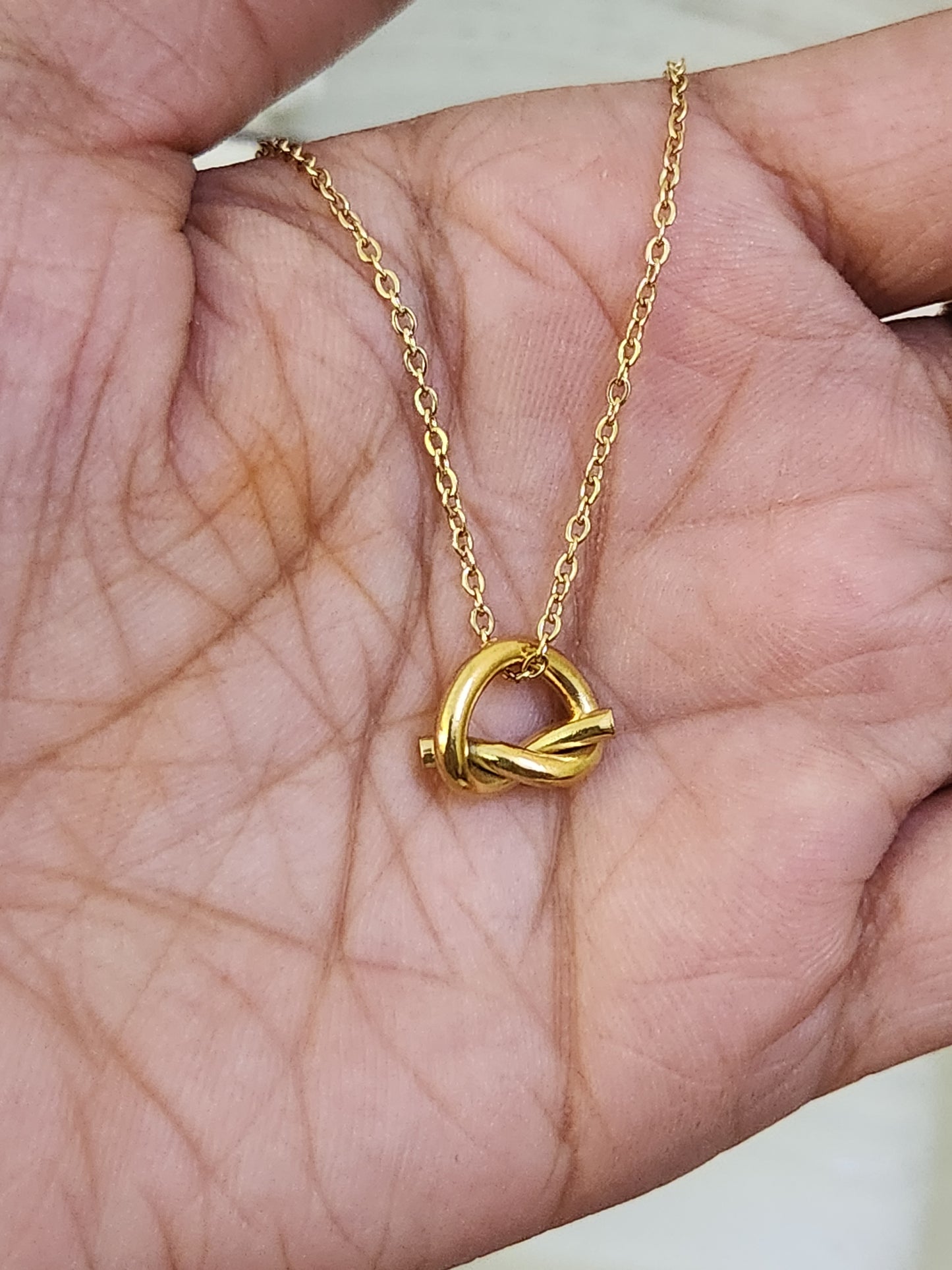 Cute Knot Necklace