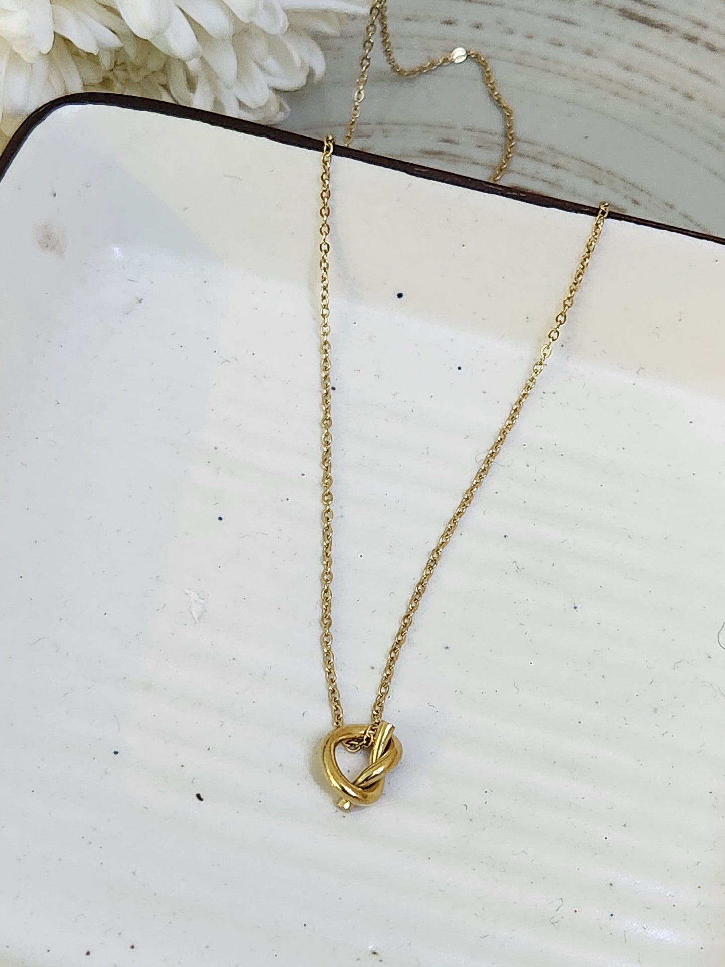 Cute Knot Necklace