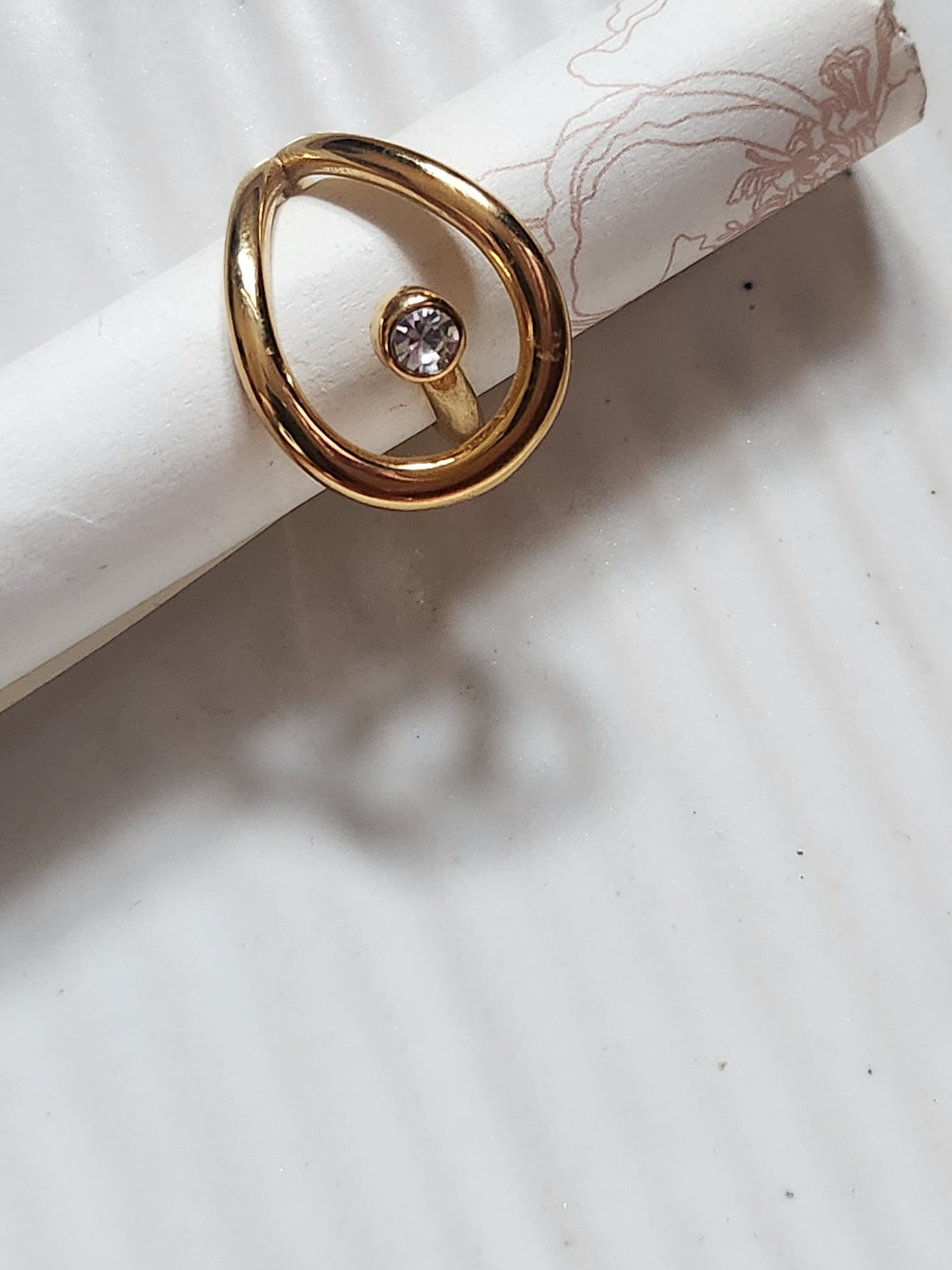 Intriangle Zircon Rings