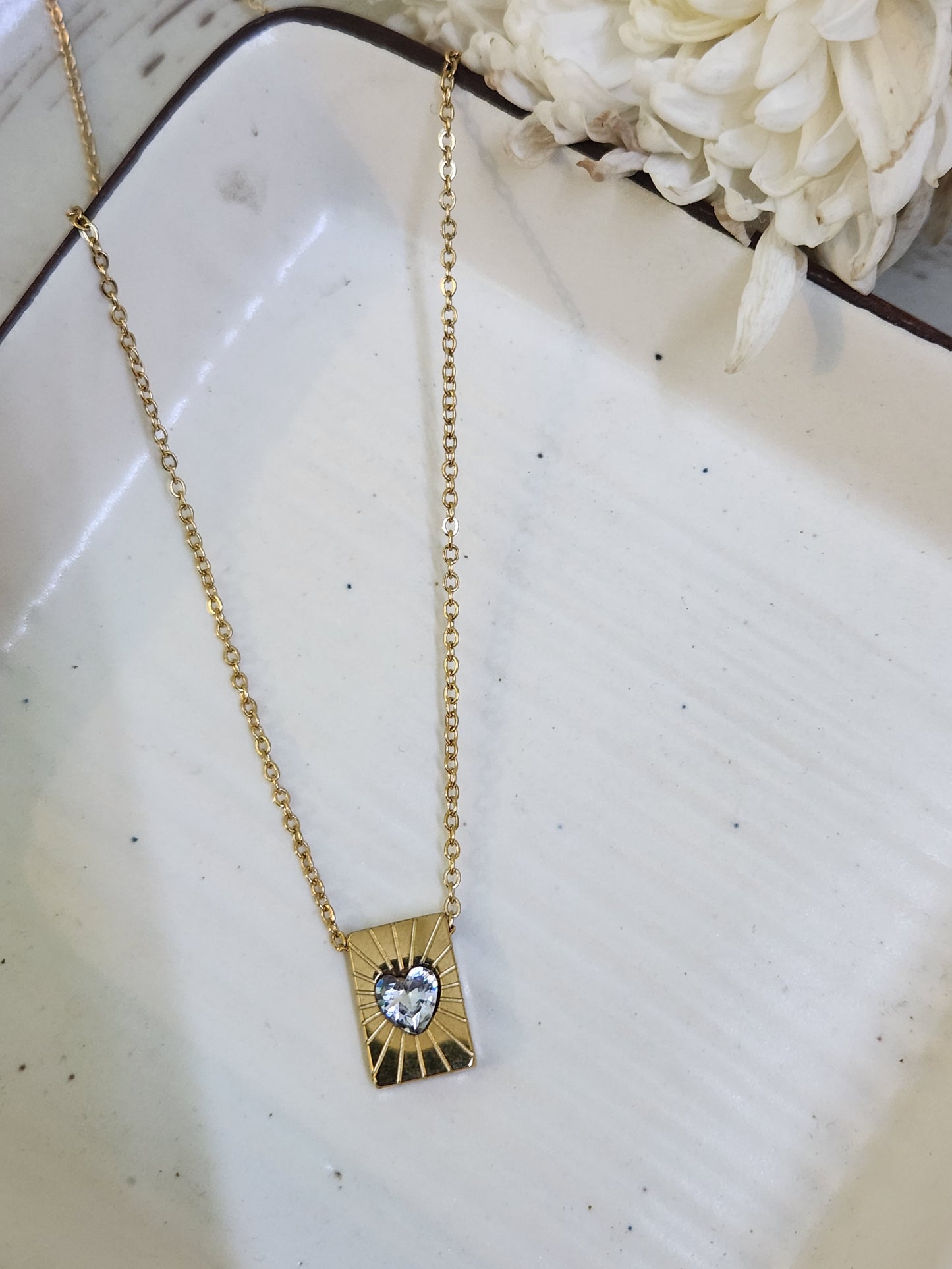Retro Emfeaded Heart Necklace