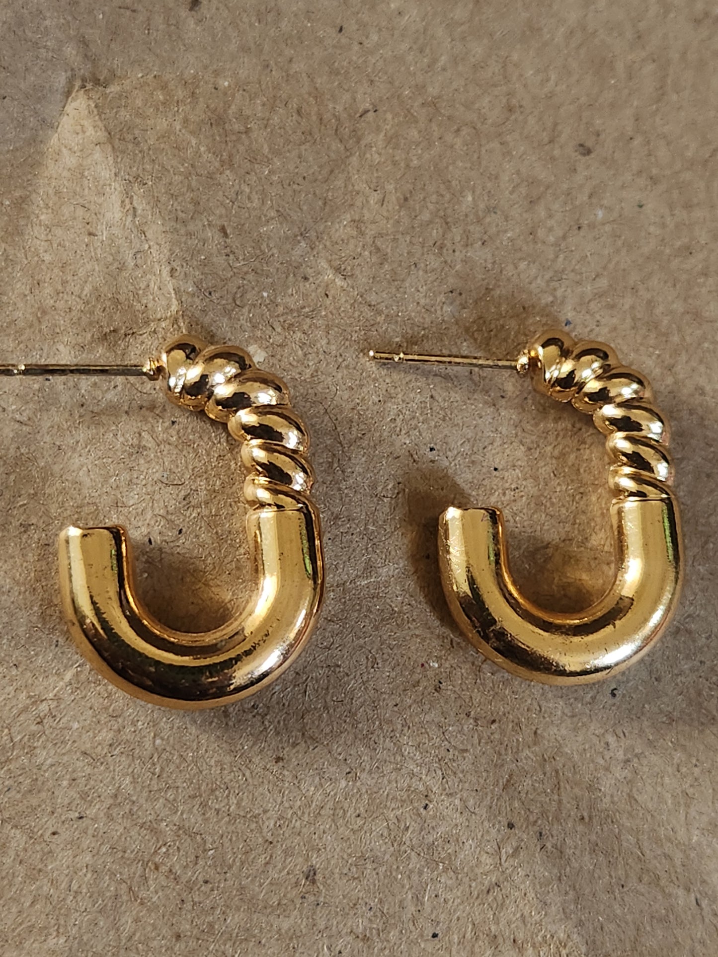 Classic Work Oval Loop