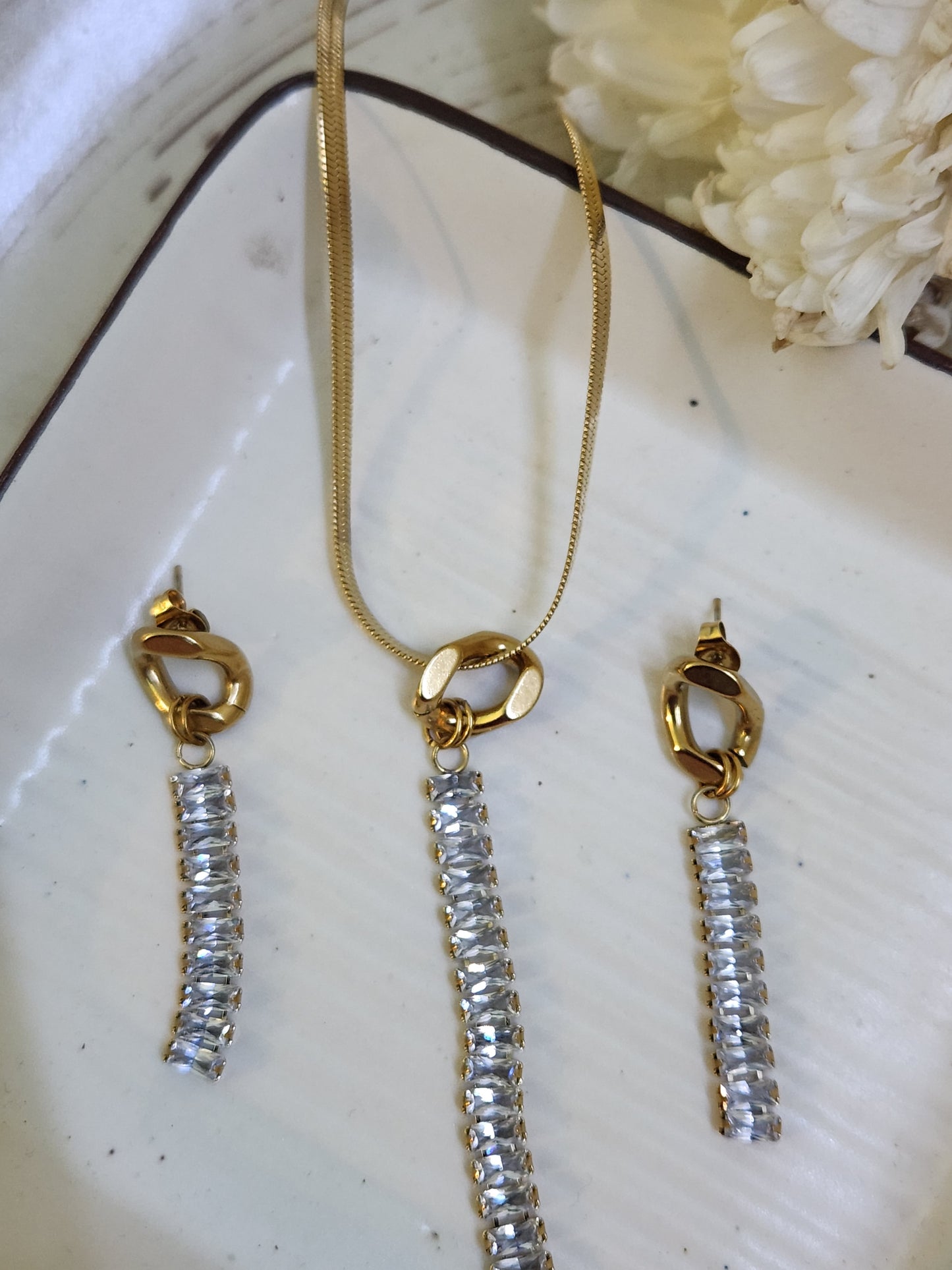 Long Dangler Necklace Set & Earrings