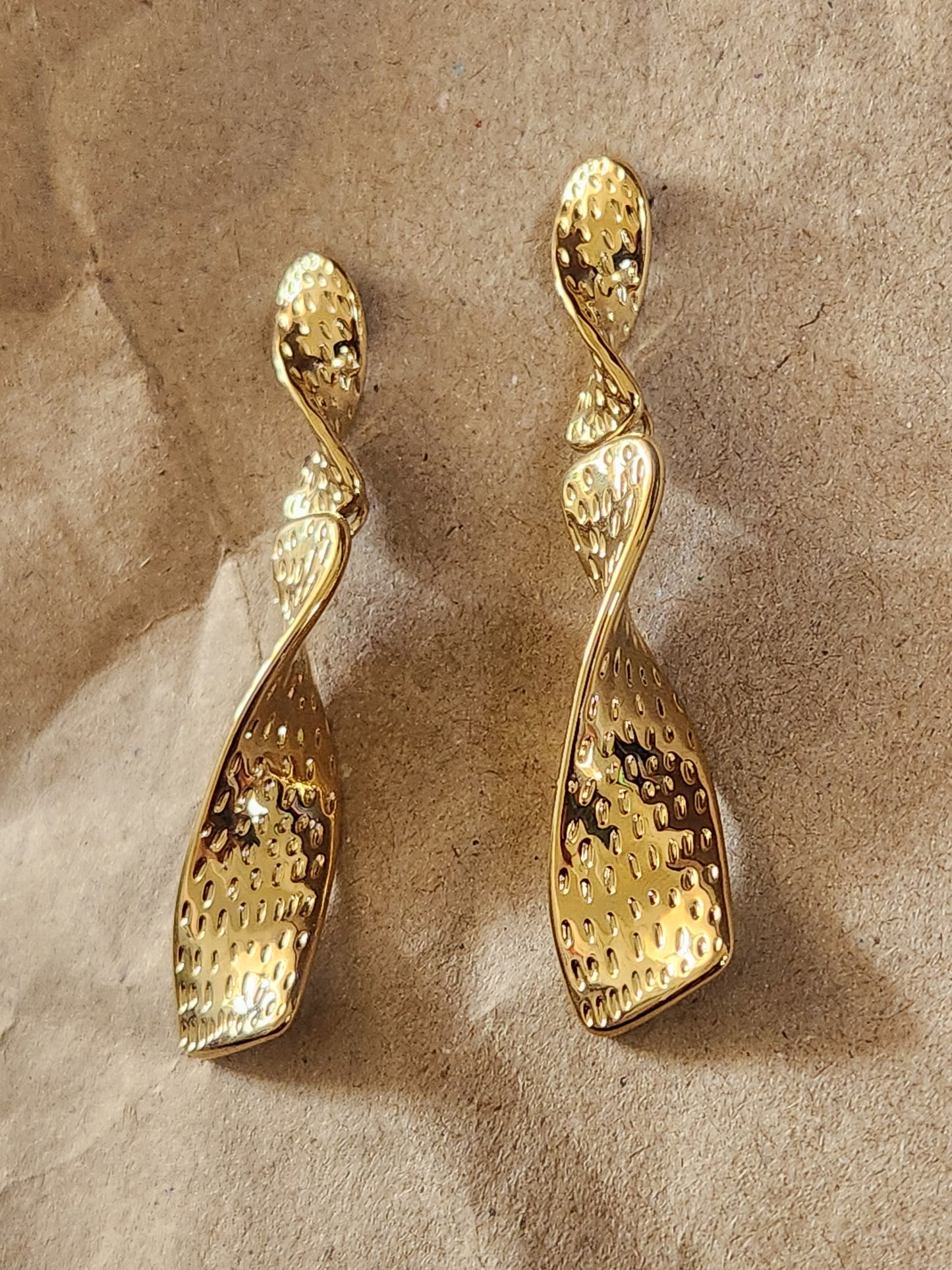 Twisted Hanging Dangler Earrings