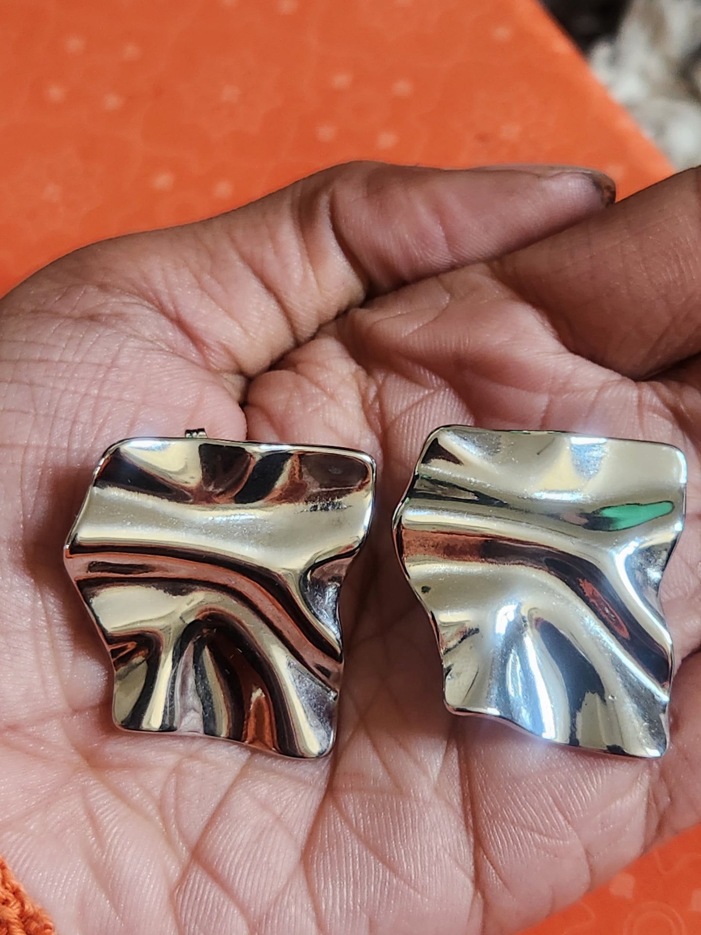 Sliver Square Wrinkle Studs