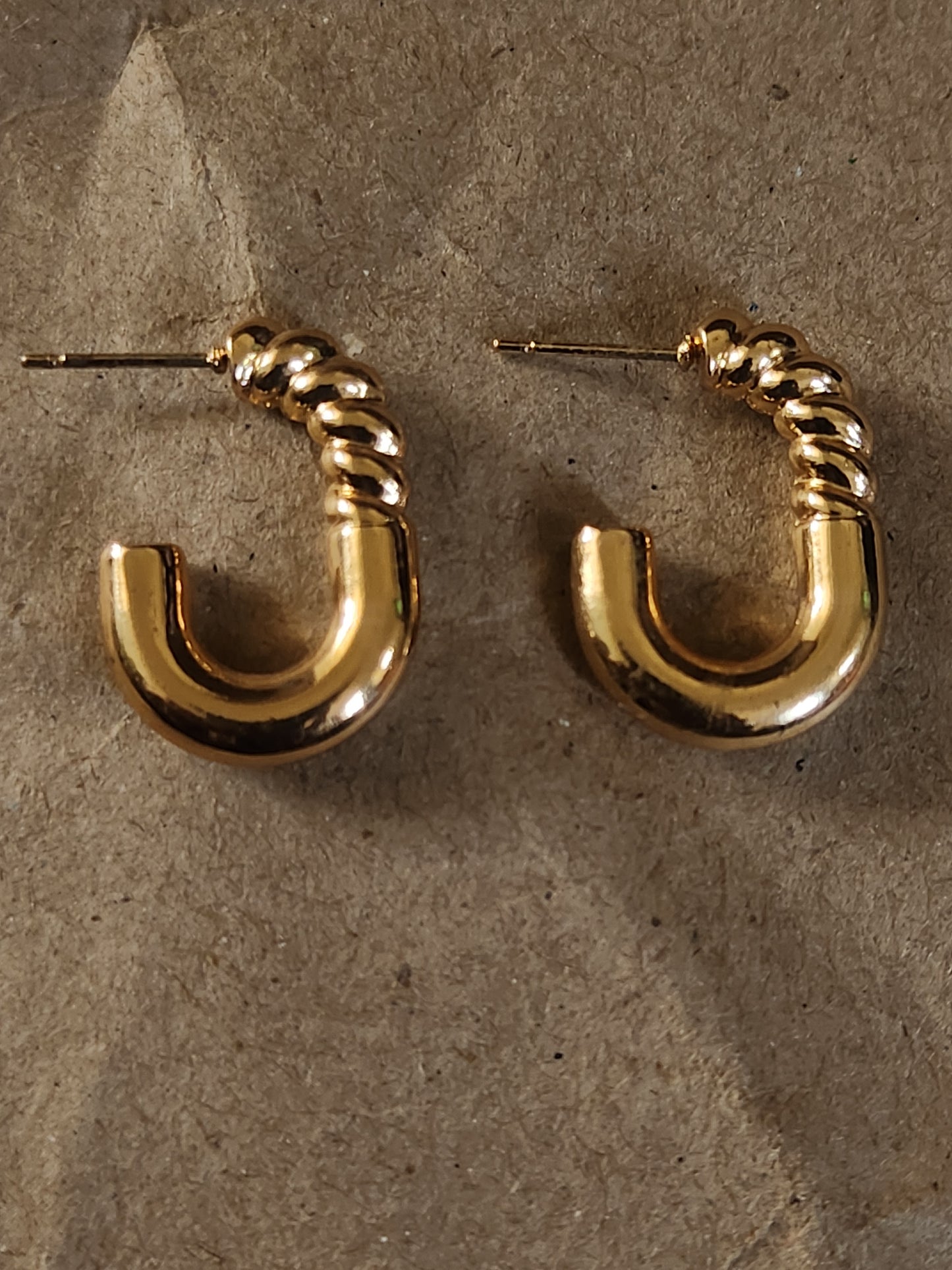 Classic Work Oval Loop