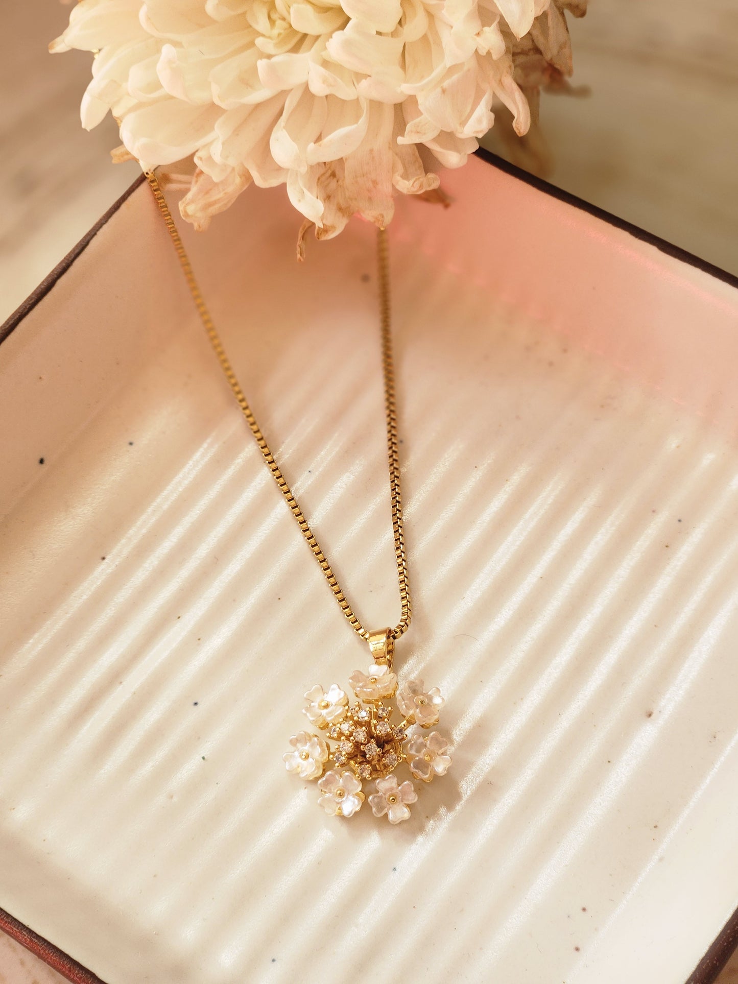 Multi Flower Zircon Necklace
