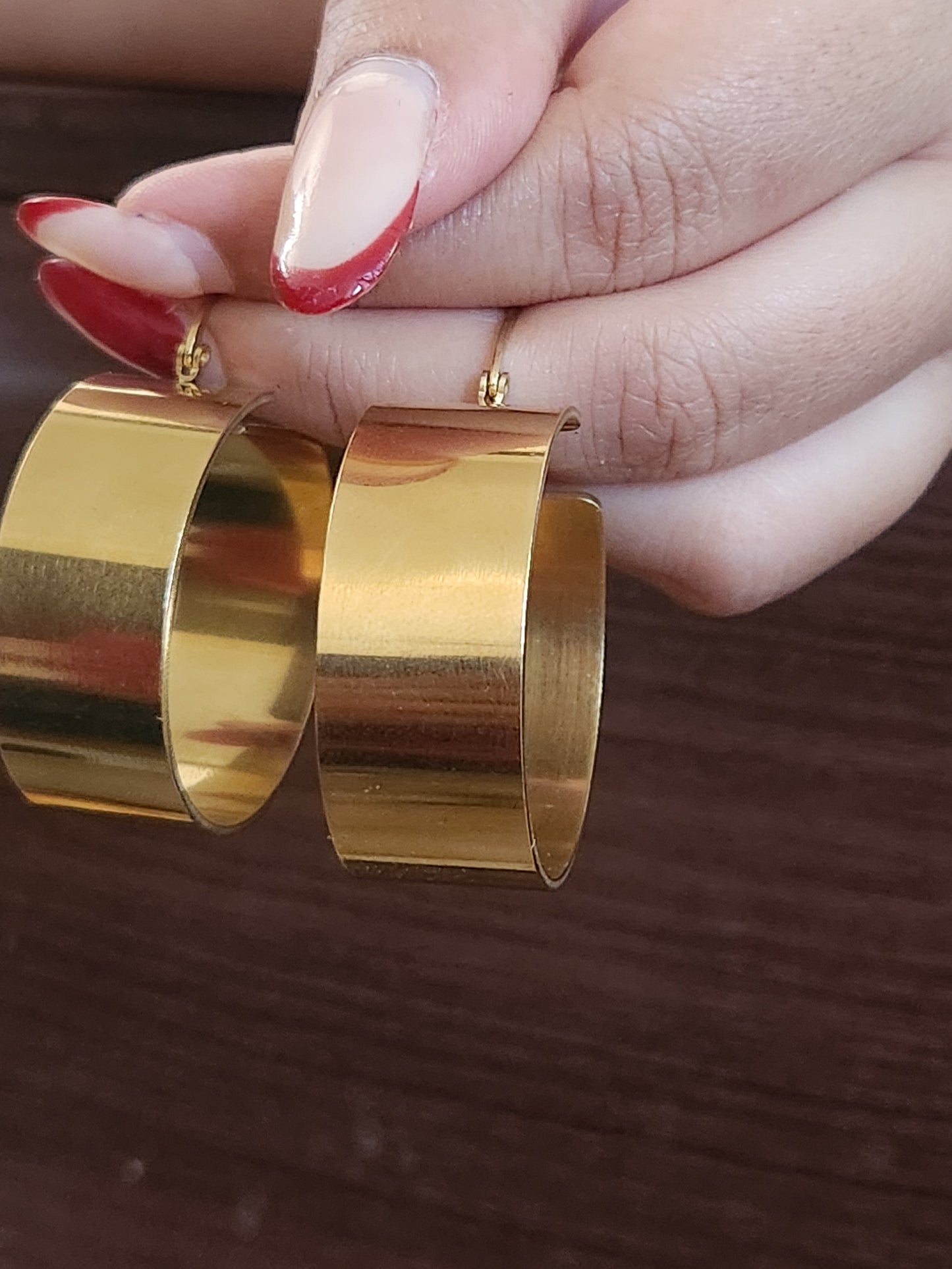 Big Round Hoop In gold