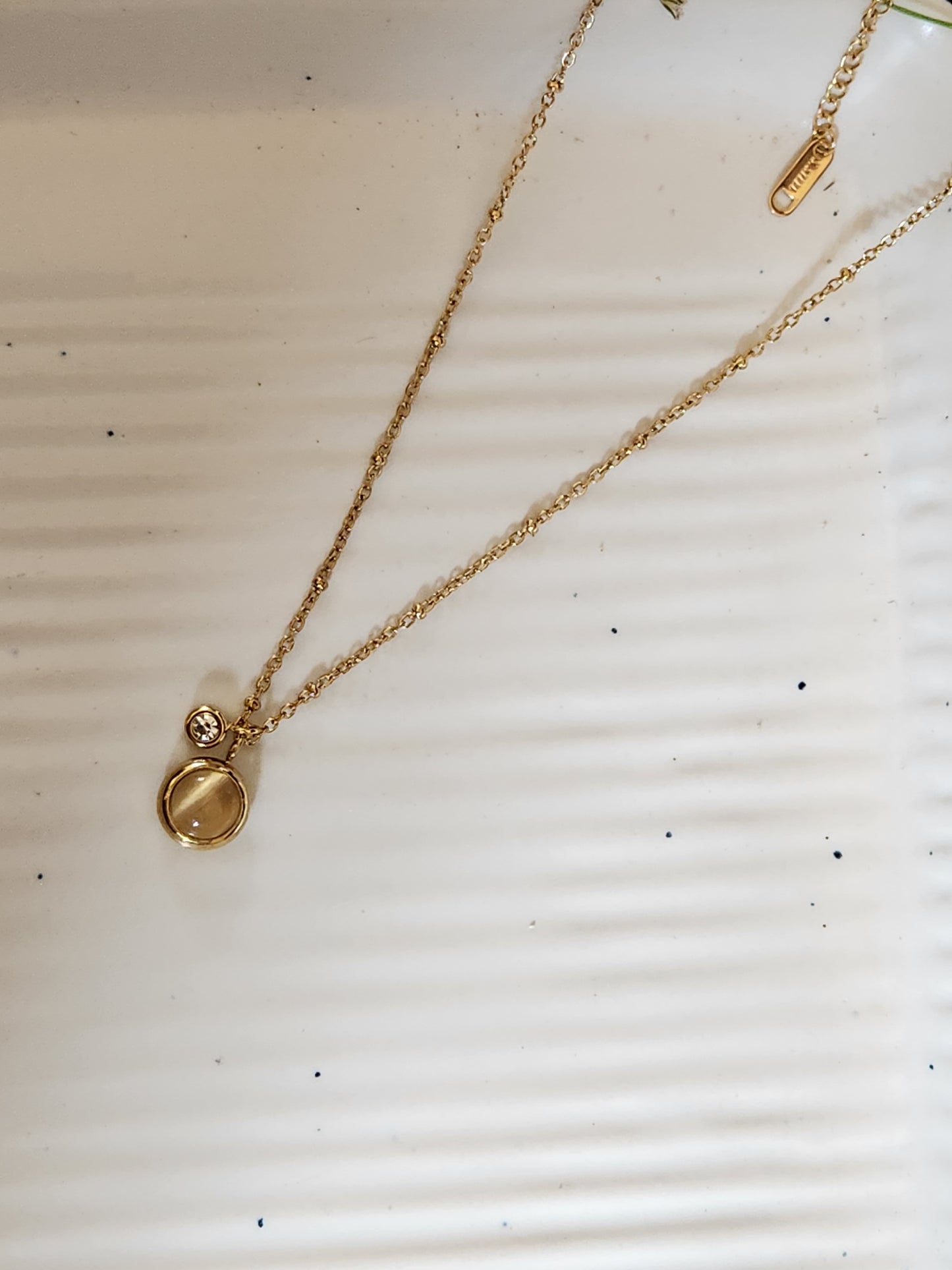 Begin Gem With Zircon Dangler