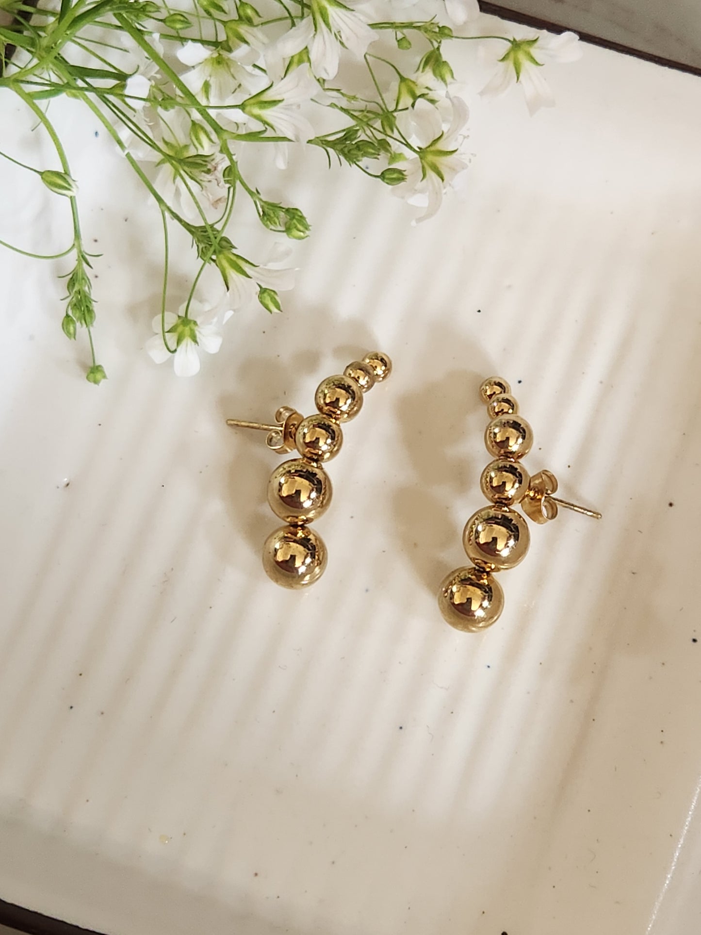 The Spheres Studs