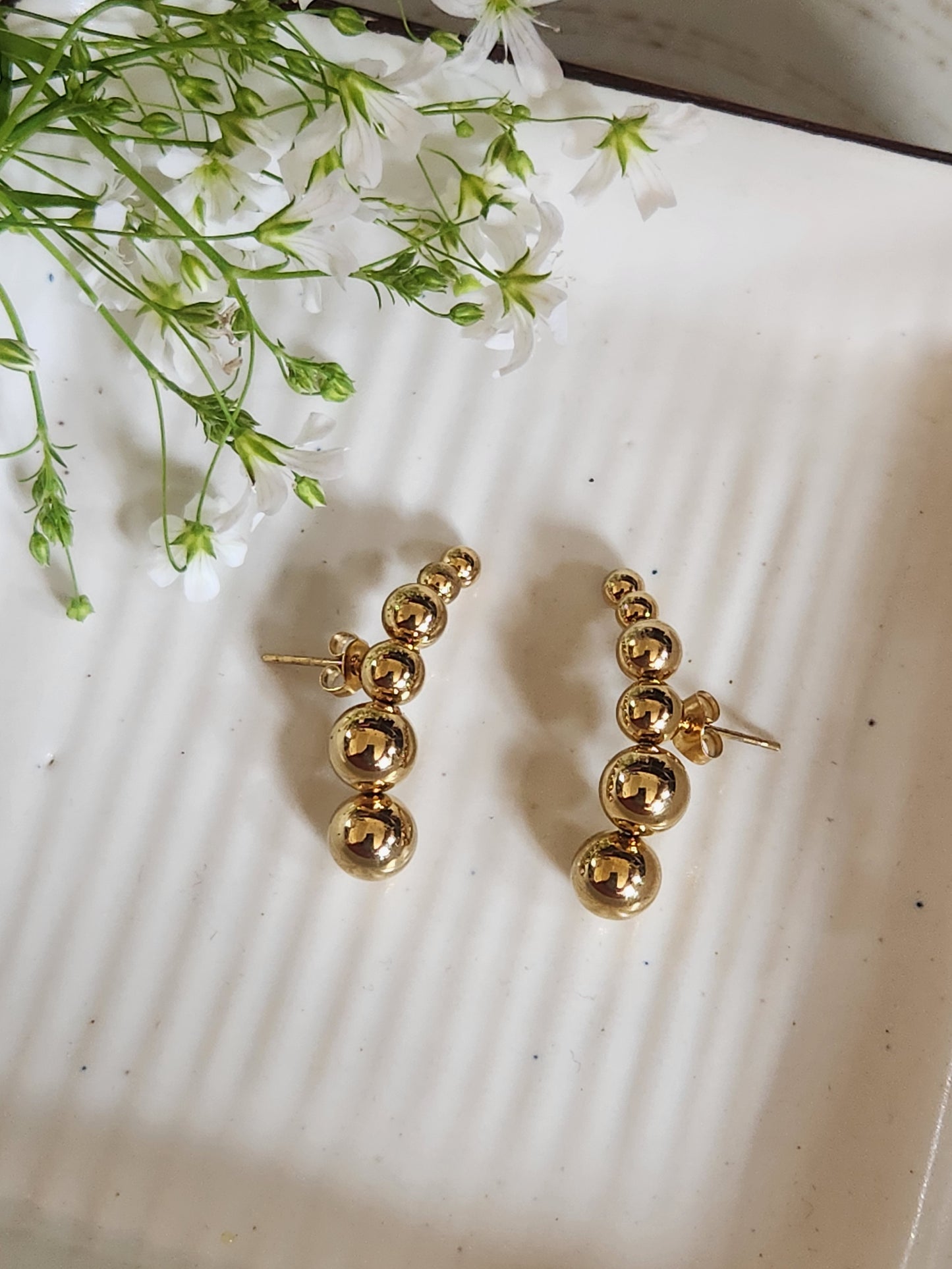 The Spheres Studs