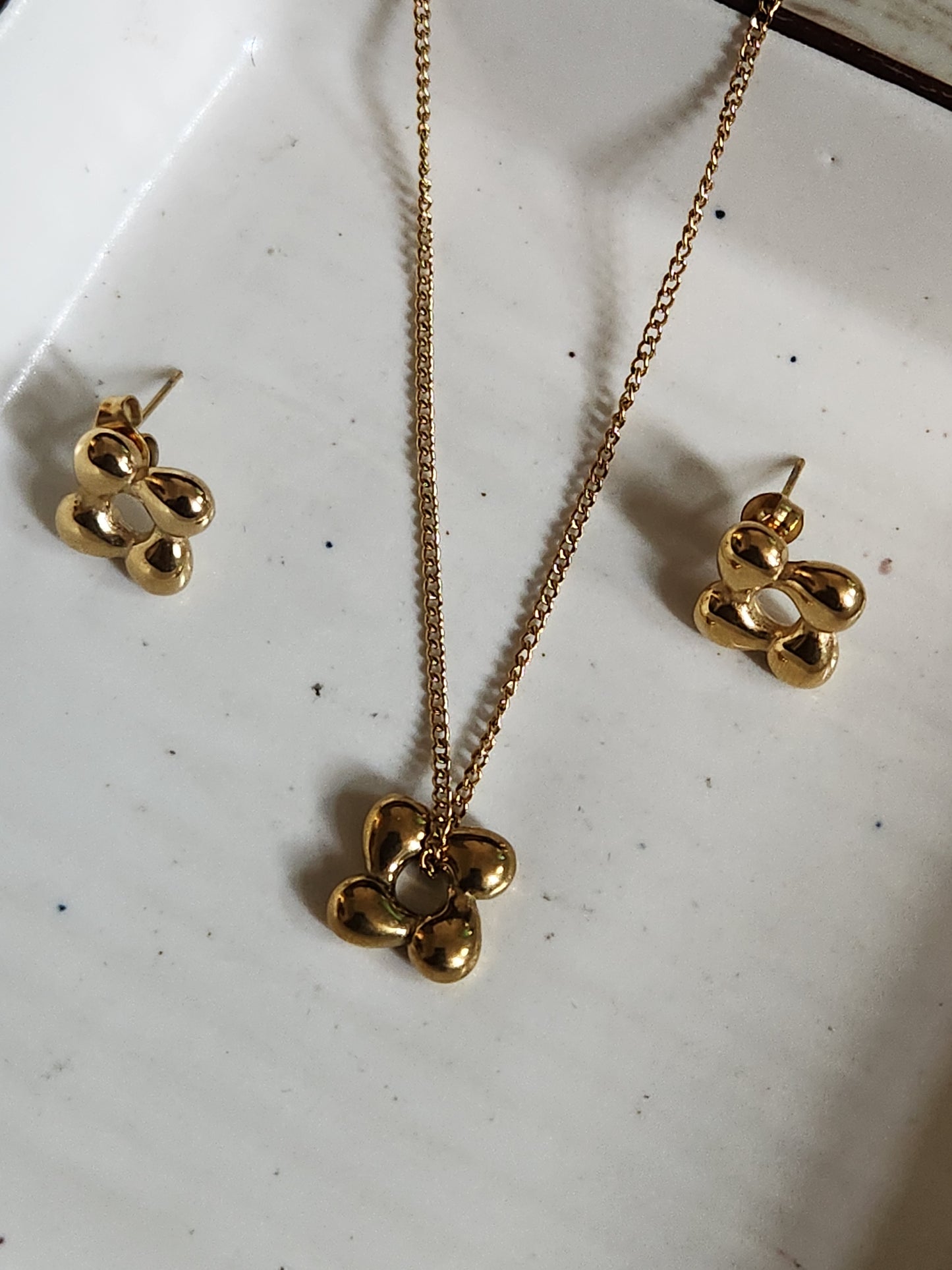 Kawai Floral Set Earrings
