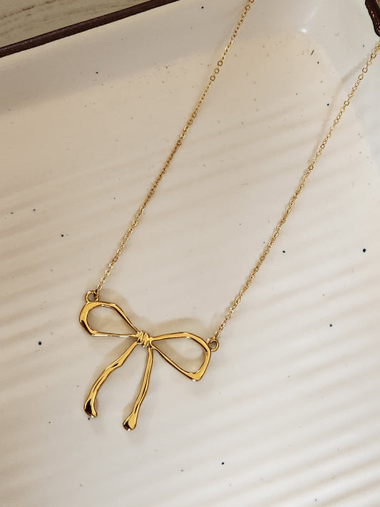 Kawai Bow Necklace