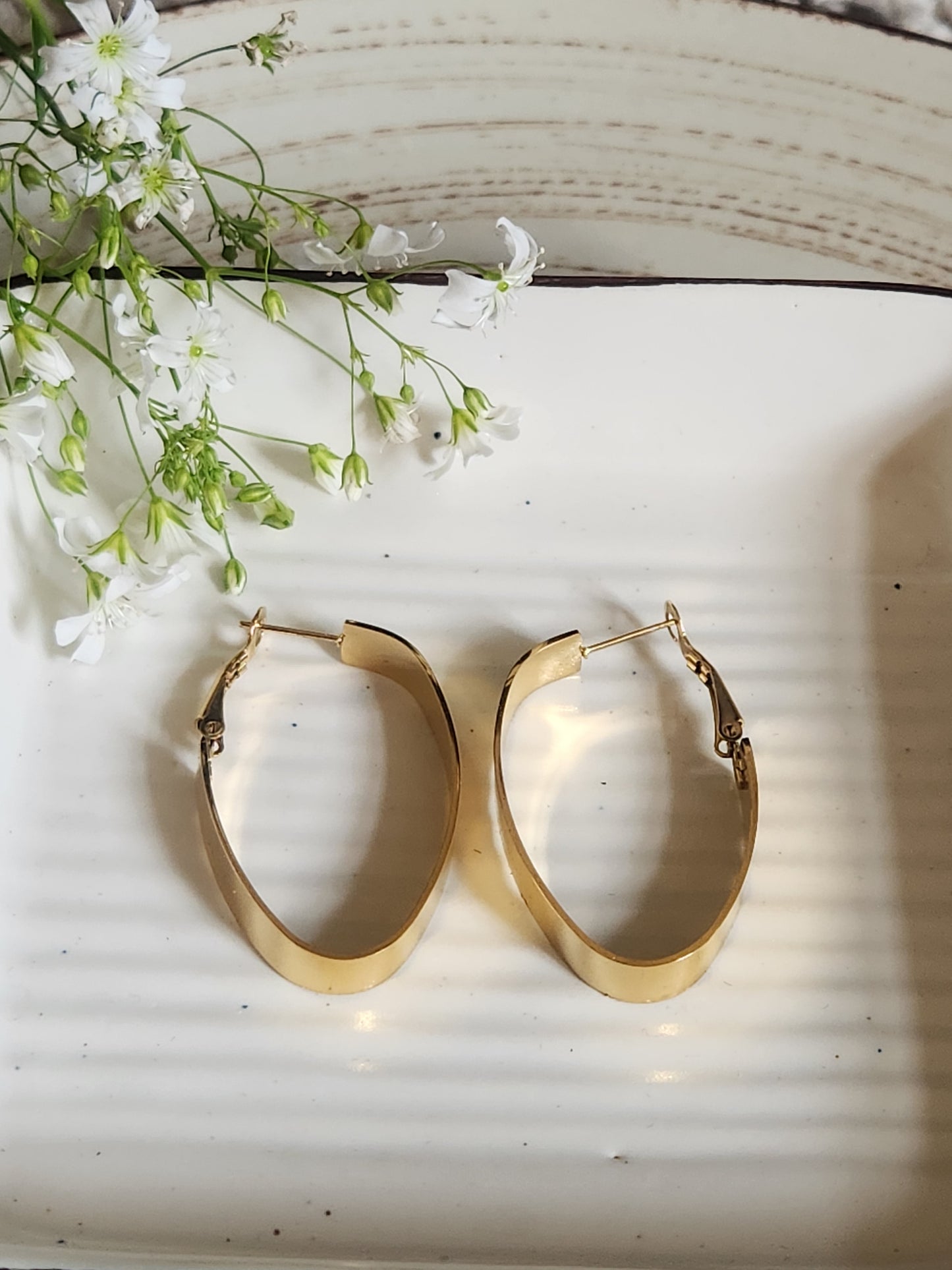 The Big Oval Hoops