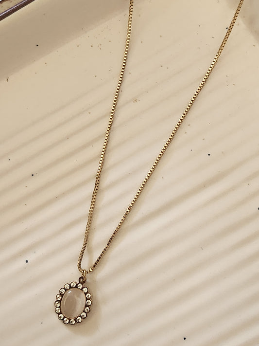 Daisy Daily Necklace With Zircon & Gem