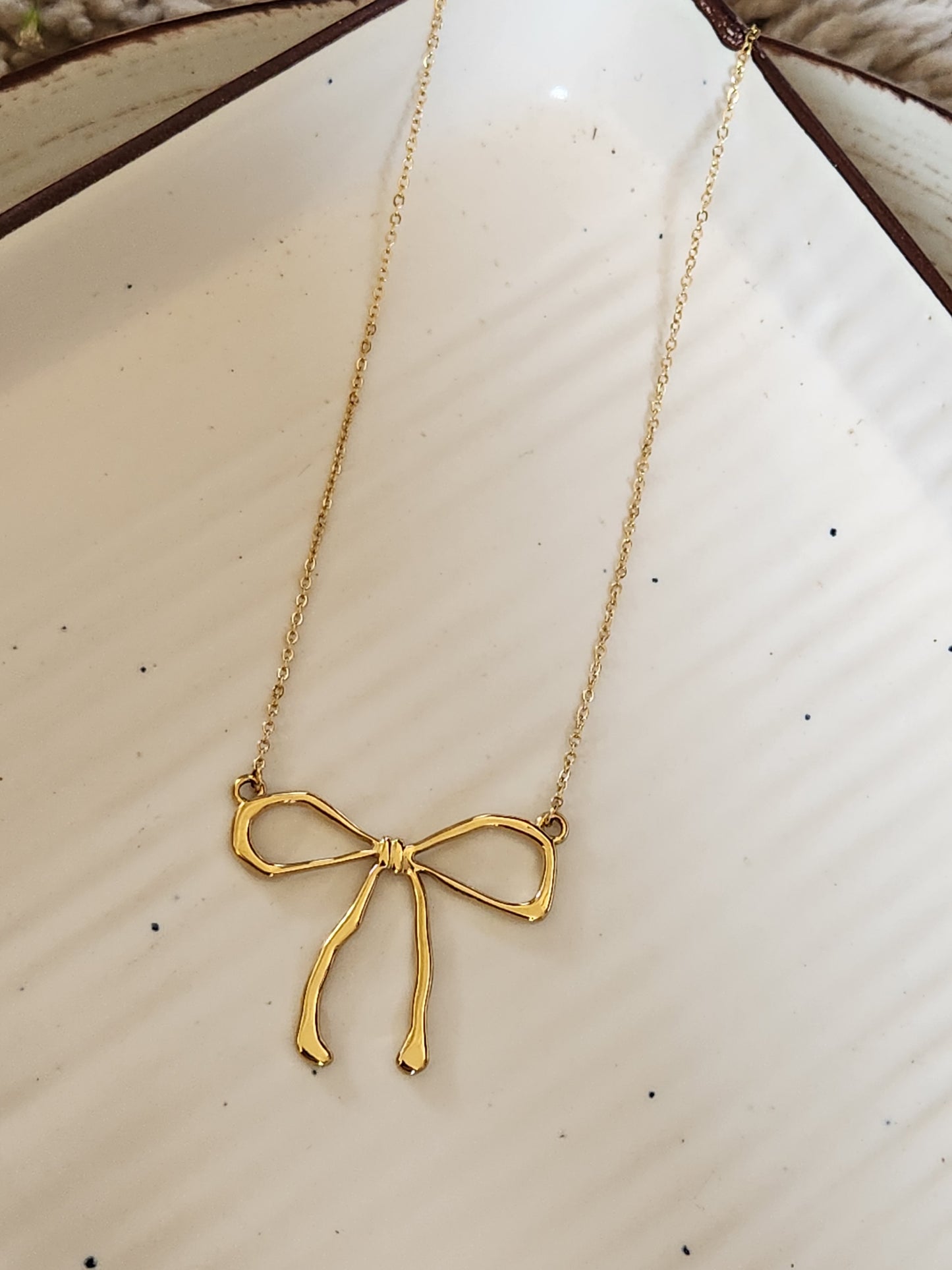 Kawai Bow Necklace